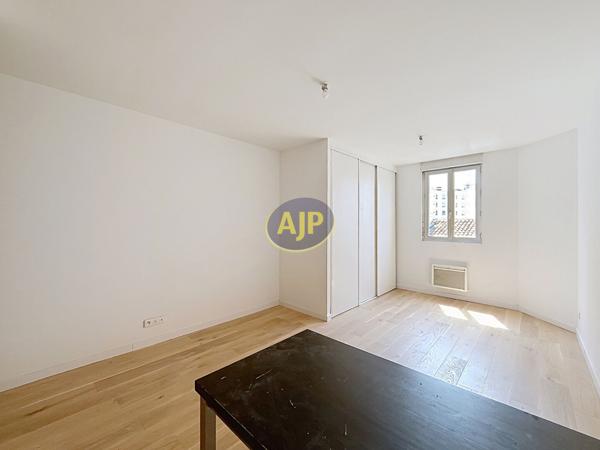 Appartement à vendre Bordeaux - 1 pièces, 27m² avec 0 chambre(s) à 135 000€ - AJP Immobilier Bordeaux Nansouty