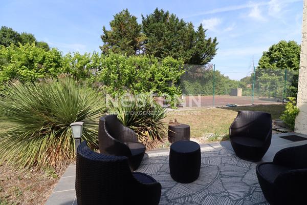 Maison Bouc bel air, 6 pièce(s), 160m²  environ, terrain de tennis, stationnements, lumineux, 2000 m² de terrain.