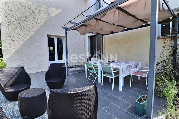 Maison Bouc bel air, 6 pièce(s), 160m²  environ, terrain de tennis, stationnements, lumineux, 2000 m² de terrain.