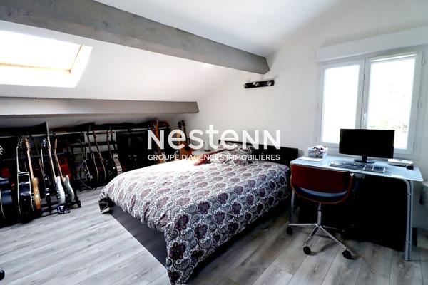 Maison Bouc bel air, 6 pièce(s), 160m²  environ, terrain de tennis, stationnements, lumineux, 2000 m² de terrain.