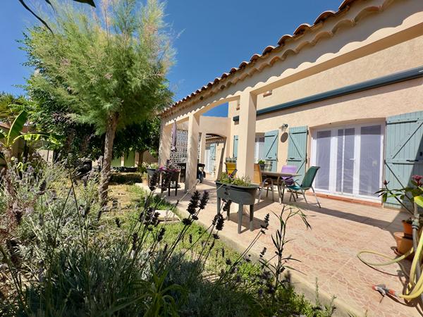 MAISON FAMILIALE DE 114 M² AVEC PISCINE, 4 CHAMBRES, CENTRE-VILLE LA CRAU
