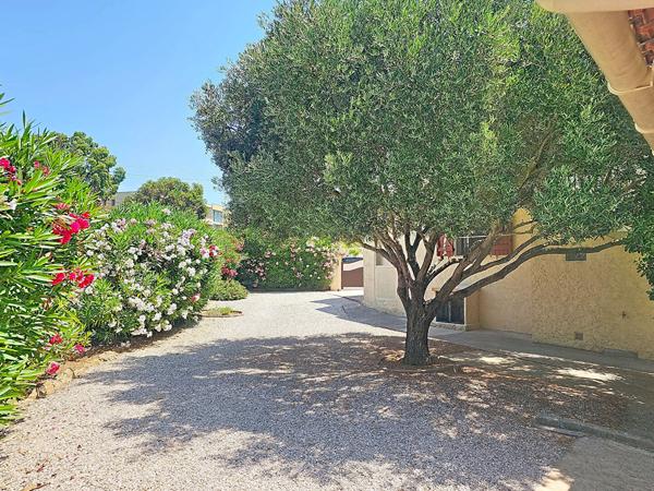 Maison Six Fours Les Plages 4 pièces - Bucarin