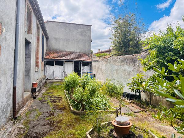 Maison bourgeoise Carcassonne 183 m2 au pied de cité médiévale avc jardin