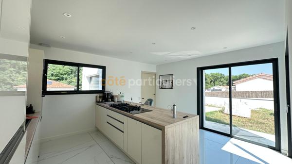 Vente Maison179 m² - 5 Pièces - MAZEROLLES (40090)