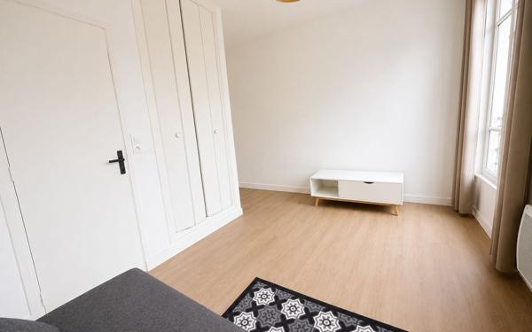 Appartement à vendre    1 pièce • 17,73 m2 Paris 18