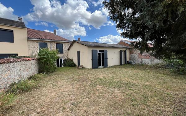 Maison à vendre    6 pièces • 320 m2 Séreilhac