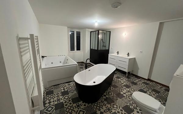 Maison à vendre    6 pièces • 320 m2 Séreilhac