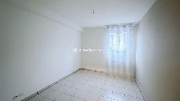 Location Appartement 3 pièces 65 m2 à Millau