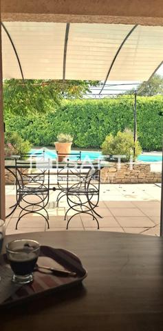 maison familiale avec 3 chambres année 1996 très bon état