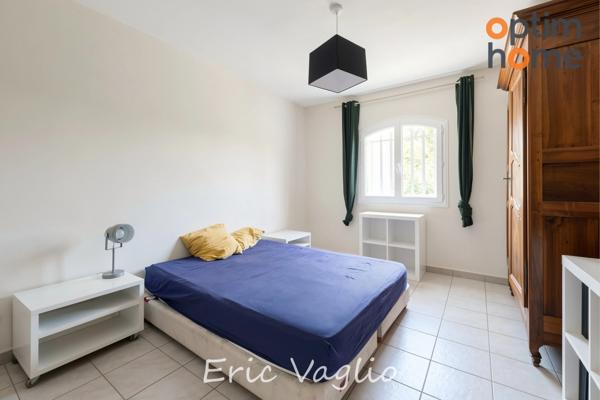 Bouc Bel Air (Aix à 10 mn) - Vente Belle Villa T5 de 169 M2 + dépendances 100 m2, sur un terrain clos et arboré de 1257 M2 avec piscine, proche IBS, commerces et transports