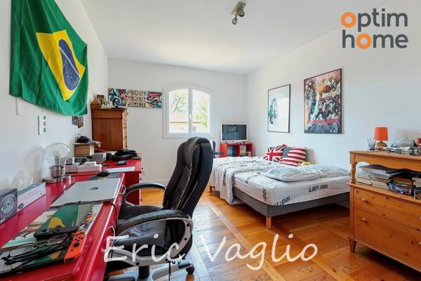 Bouc Bel Air (Aix à 10 mn) - Vente Belle Villa T5 de 169 M2 + dépendances 100 m2, sur un terrain clos et arboré de 1257 M2 avec piscine, proche IBS, commerces et transports