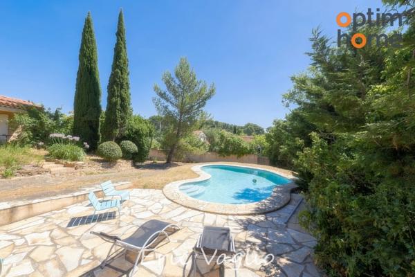 Bouc Bel Air (Aix à 10 mn) - Vente Belle Villa T5 de 169 M2 + dépendances 100 m2, sur un terrain clos et arboré de 1257 M2 avec piscine, proche IBS, commerces et transports