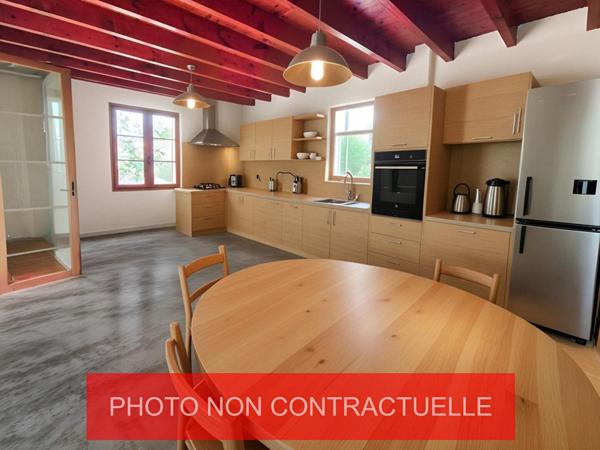 Bien rare à Casteljaloux : 2 maisons en pierre sur 3 000 m² de terrain