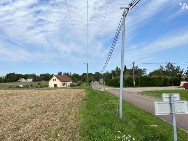 TERRAIN A BATIR A VENDRE A AUXON (10130), AUBE. Terrain constructible d'une surface totale de 3...