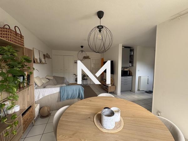 CROLLES - T2 - DERNIER ETAGE - BALCON - GARAGE | Premium Immobilier