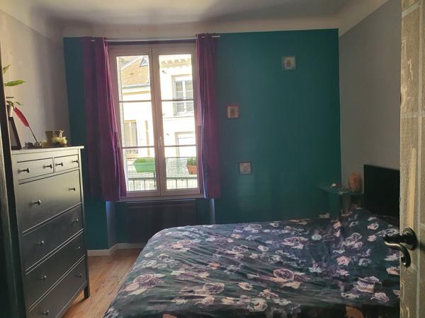 ST- ASPAIS. Appartement 3 Pièces avec Balcon Hyper centre de Melun