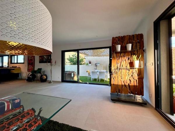 Villa  5 pièce(s) 175 m2 CARRY LE ROUET