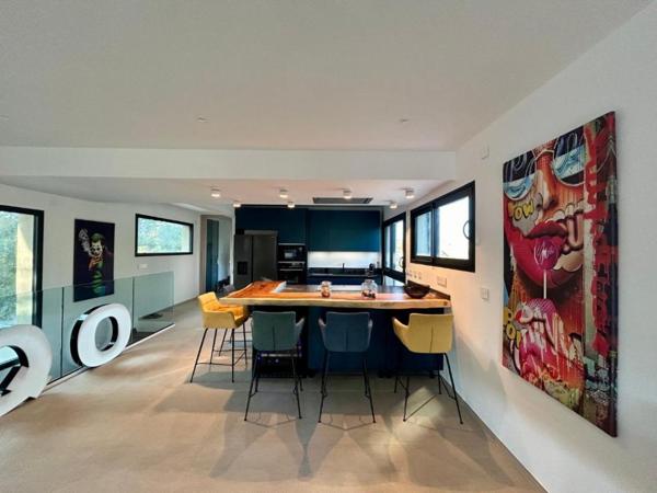 Villa  5 pièce(s) 175 m2 CARRY LE ROUET