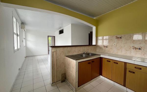 Appartement à louer    3 pièces • 53,54 m2 Fort-de-France