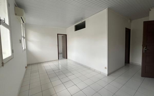 Appartement à louer    3 pièces • 53,54 m2 Fort-de-France