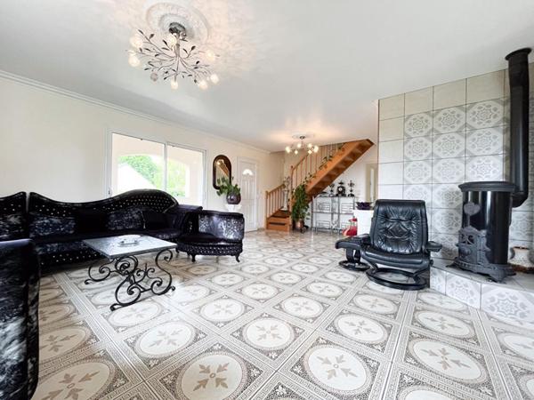 Maison Pellevoisin 191.2 m2