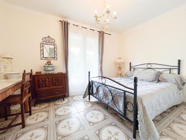 Maison Pellevoisin 191.2 m2