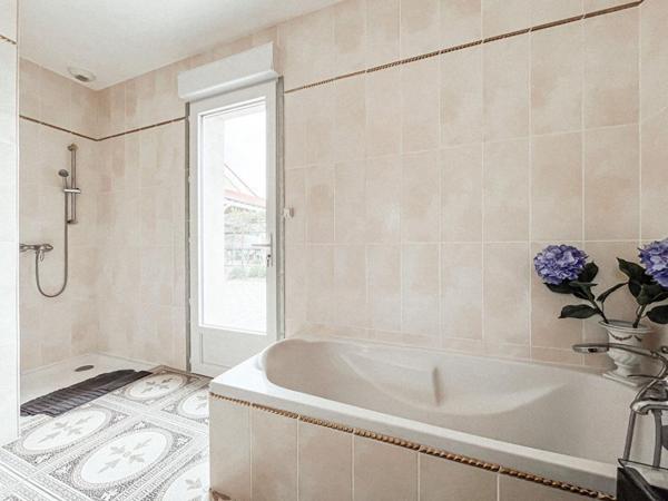 Maison Pellevoisin 191.2 m2