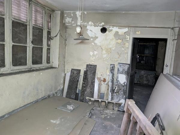 Maison La Charité à rénover avec jardin et garage