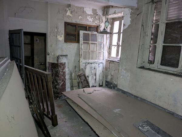 Maison La Charité à rénover avec jardin et garage