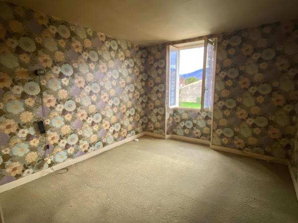 Maison de village avec jardin attenant