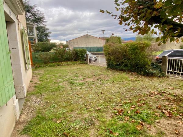 Maison de village avec jardin attenant