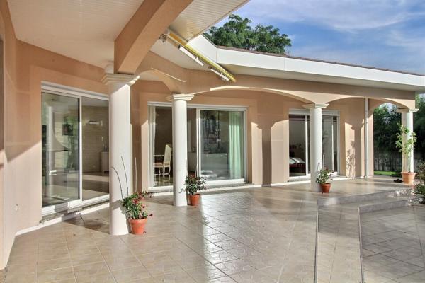 Superbe villa de plain-pied avec piscine Bordeaux Métropole