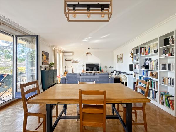 APPARTEMENT MARSEILLE 13012 T3 DE 81m²  DERNIER ÉTAGE AVEC TERRASSE ET BOX