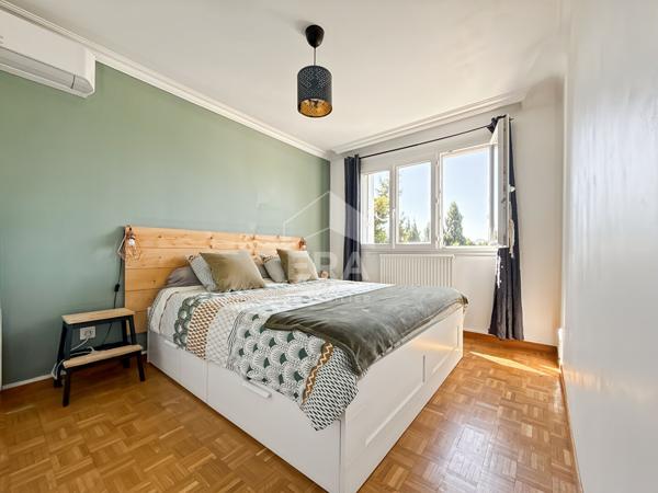 APPARTEMENT MARSEILLE 13012 T3 DE 81m²  DERNIER ÉTAGE AVEC TERRASSE ET BOX