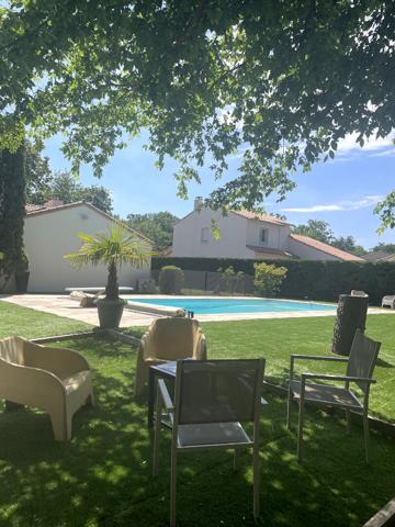 Maison Basse Goulaine 9 pièce(s) 209 m2