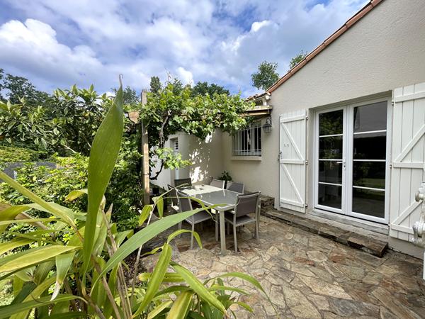 Maison Basse Goulaine 9 pièce(s) 209 m2