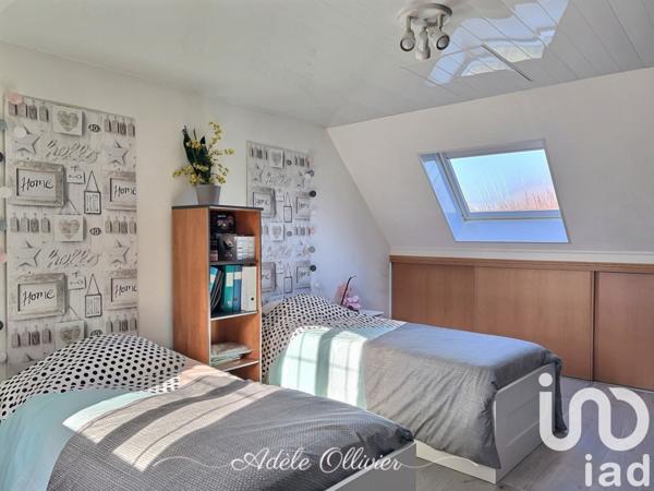 Maison traditionnelle 6 pièces de 145 m² à Pontault-Combault (77340)