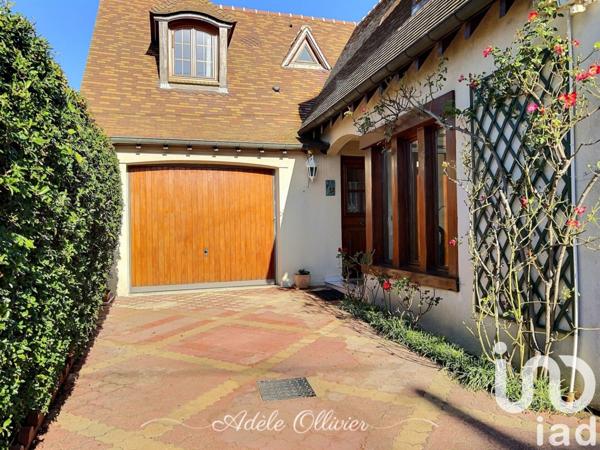 Maison traditionnelle 6 pièces de 145 m² à Pontault-Combault (77340)