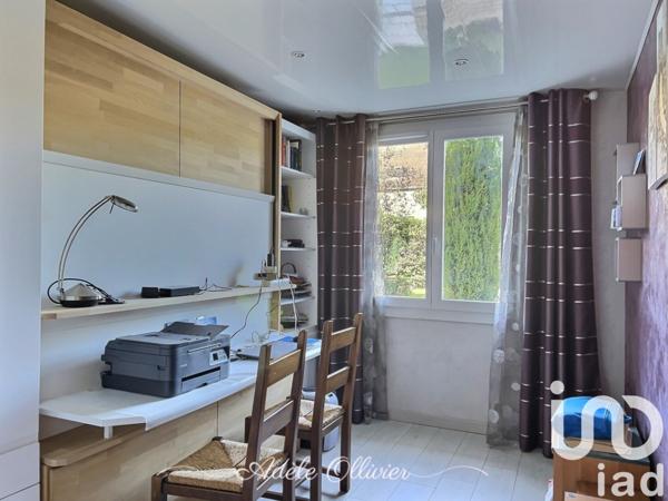 Maison traditionnelle 6 pièces de 145 m² à Pontault-Combault (77340)