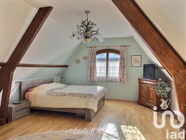 Maison traditionnelle 6 pièces de 145 m² à Pontault-Combault (77340)