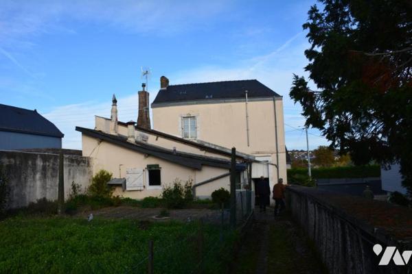 Vente sur la commune de CHATEAU-GONTIER sur MAYENNE une maison d'habitation avec jardin et garage