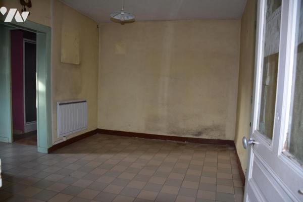 Vente sur la commune de CHATEAU-GONTIER sur MAYENNE une maison d'habitation avec jardin et garage