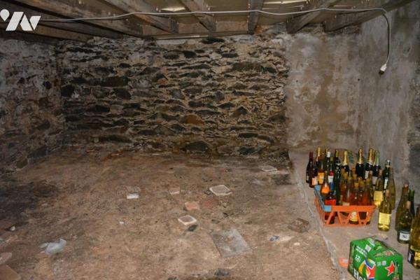 Vente sur la commune de CHATEAU-GONTIER sur MAYENNE une maison d'habitation avec jardin et garage