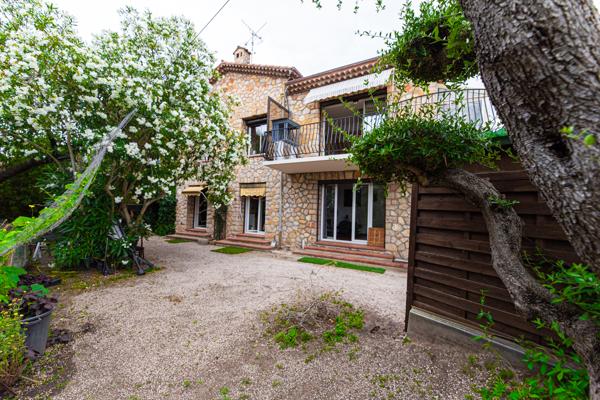 Villa Mandelieu La Napoule 6 pièce(s) 120 m2