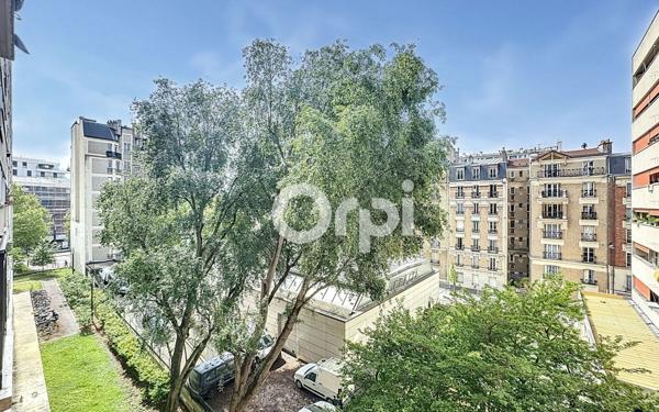 Appartement à vendre    3 pièces • 48,51 m2 Paris 15