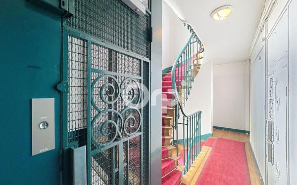 Appartement à vendre    3 pièces • 48,51 m2 Paris 15