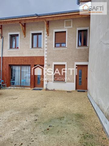 A St-Etienne de St-geoirs, Appartement T4 de 111m² .