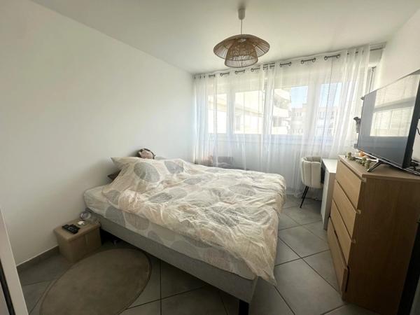 Vente Appartement 3 pièces 64 m2 à Colombes