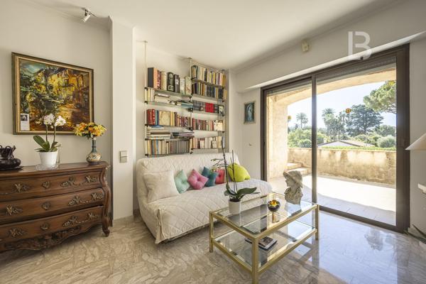 Propriété de caractère sur le versant Ouest du Cap d'Antibes – Potentiel d’Exception