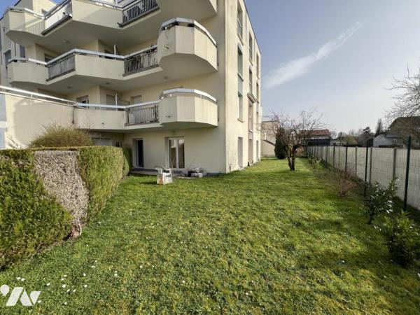 Un appartement situé au rez-de-chaussée